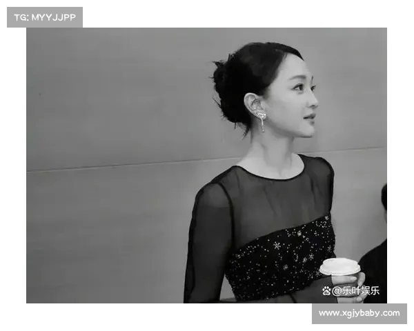 周迅再度封后引争议:掌声缺席,网友群嘲声不断(周迅hm) 周迅再度封后引争议:掌声缺席,网友群嘲声不断(周迅hm)